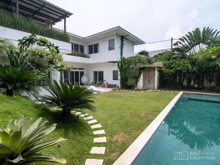 5 BDR VILLA + 2 APARTMENTS UMALAS LEASEHOLD BE-677 (1)