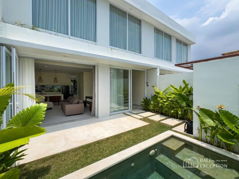 Modern villa with pool and outdoor patio