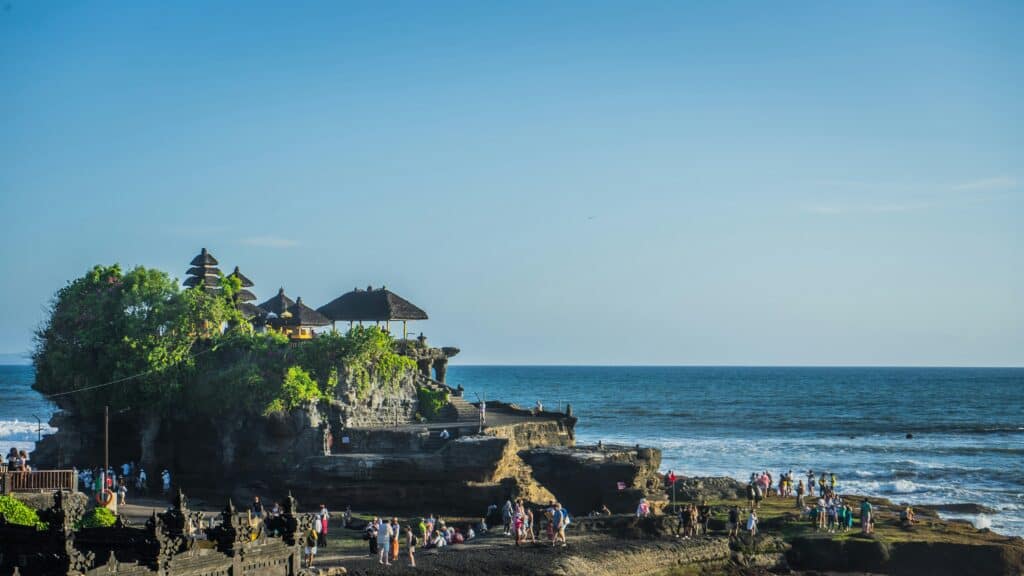 tanah lot temple