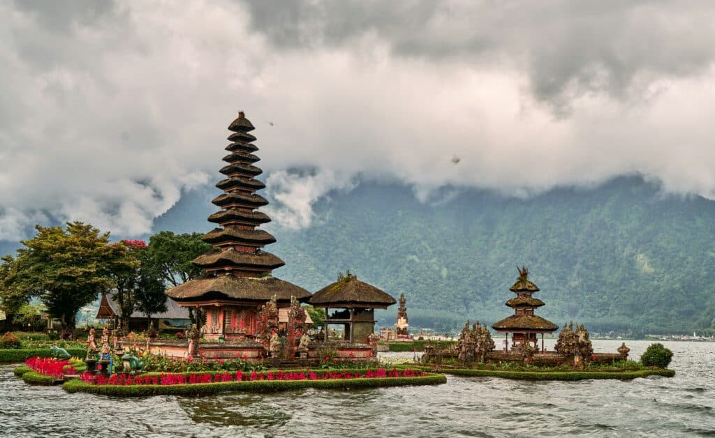 pura ulun danu beratan temple