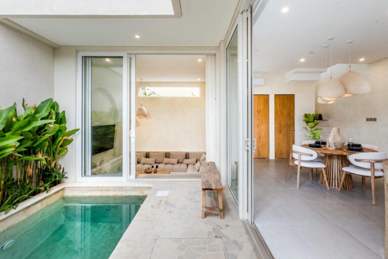 stunning 2 bedroom villa with rooftop pool for sale leasehold in batu bolong be 1057 new photo (17)