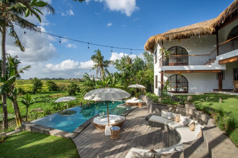 rice field view 6 bedroom villa for sale leasehold in babakan canggu be 1249 (1)