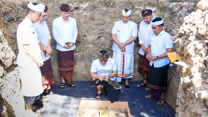 Group during a traditional ceremony.