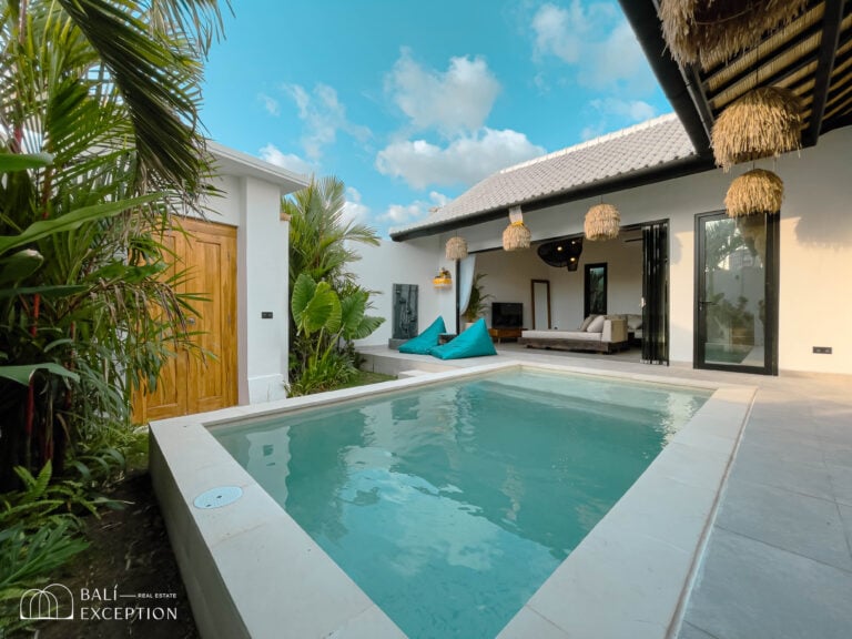 modern tropical villa in prime location for sale leasehold in seminyak be 1430 (16)