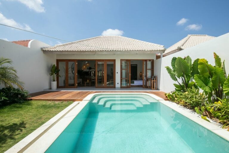 Modern villa with pool and garden view