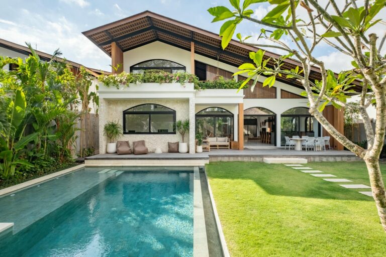 BE-2343: 4-bedroom villa for sale in Berawa, Canggu